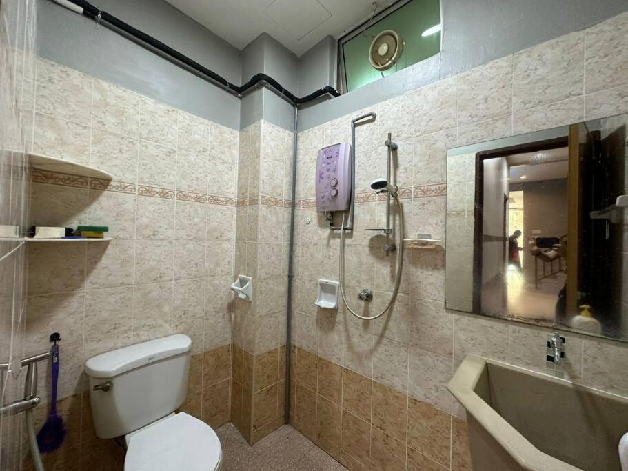 Muslim Suite Home @ Airport Bayan Lepas Penang Exterior foto
